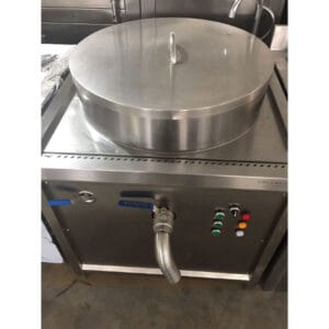 Smart 200-pound flat-bottomed cooker